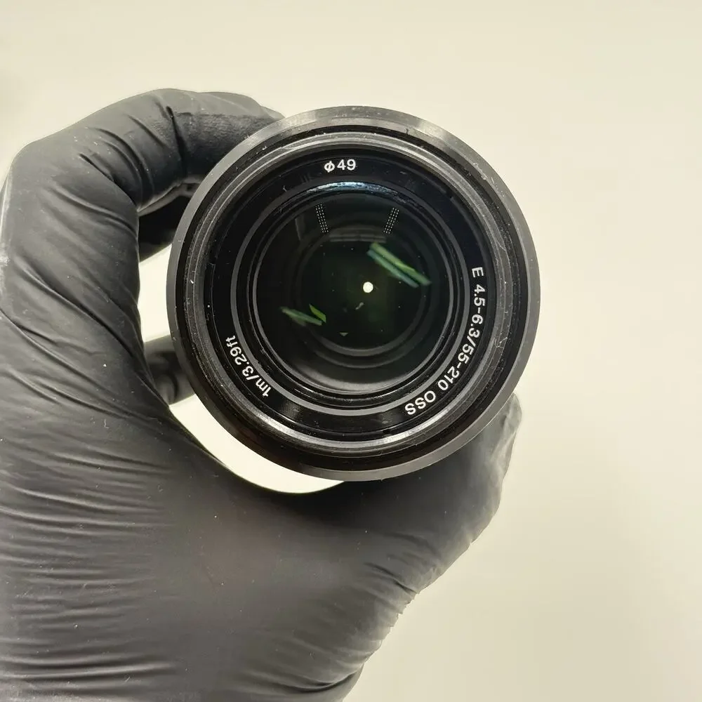 Sony E 55 210mm F4.5 6.3 OSS Zoom Lens SEL55210 Black Box Hood